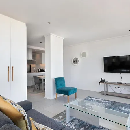 The Cosmo Luxury Suites By Totalstay Cape Town Exterior photo